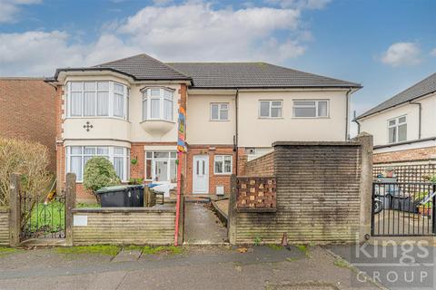 3 bedroom maisonette for sale, Rosemary Avenue, Enfield