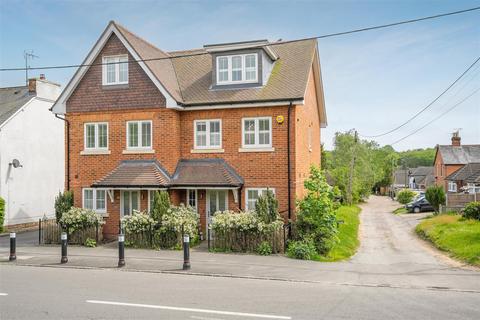 3 bedroom semi-detached house for sale, Fernbank Road, Ascot