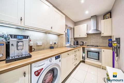 2 bedroom maisonette for sale, Worcester Road, Surrey GU2