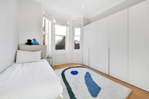 3 bedroom apartment to rent, Sloane Gardens, Chelsea, SW1W