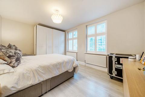 25 Richmond Hill Court, Richmond, TW10 6BD