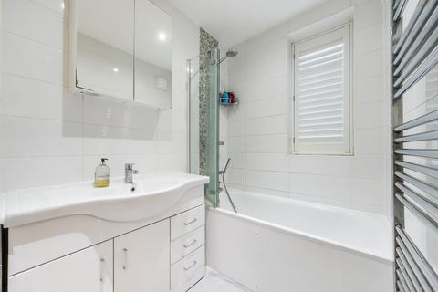 25 Richmond Hill Court, Richmond, TW10 6BD