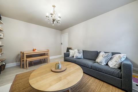 25 Richmond Hill Court, Richmond, TW10 6BD