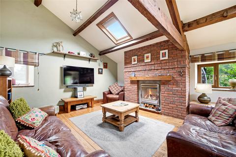 4 bedroom barn conversion to rent, Garstang Road, Preston PR3