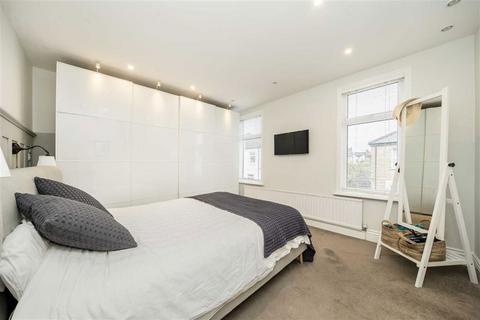 4 bedroom house for sale, York Road, Teddington TW11