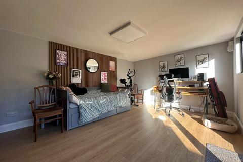 56 Edison Road, Stevenage, SG2 0DF