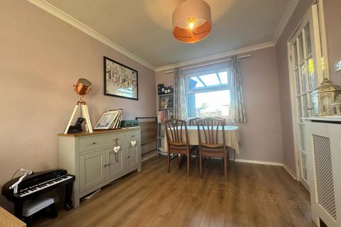 56 Edison Road, Stevenage, SG2 0DF