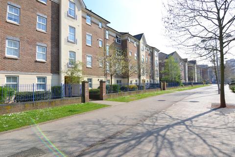 2 bedroom flat to rent, Sandringham Court, Skerne Walk, Kingston upon Thames