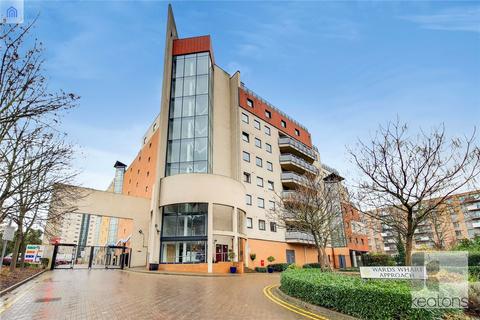 3 bedroom flat to rent, Wards Wharf Approach, London, E16