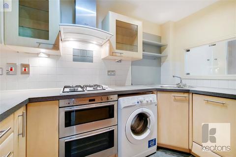 3 bedroom flat to rent, Wards Wharf Approach, London, E16