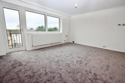 3 bedroom flat to rent, Stratfield Road, Borehamwood