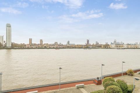 2 bedroom flat for sale, Apollo Building, 1 Newton Place, London