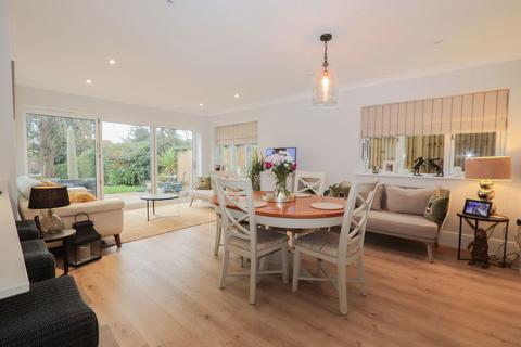 4 bedroom detached house for sale, Modern Family Home In Cranbrook