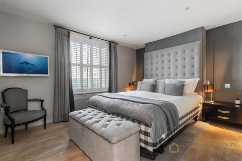 2 bedroom terraced house for sale, Ebury Bridge Road, London SW1W