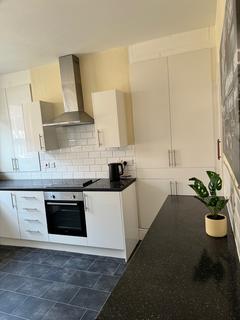 4 bedroom house share to rent, Royal Park Road, Leeds LS6