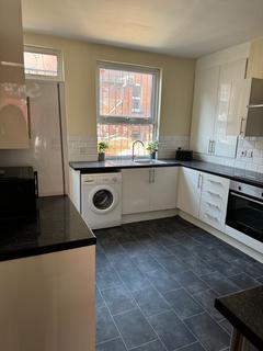 4 bedroom house share to rent, Royal Park Road, Leeds LS6