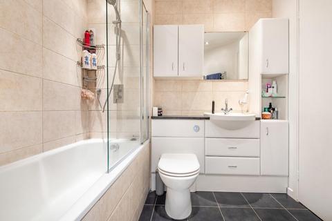 5 Tintern Close, London, SW19 1DP