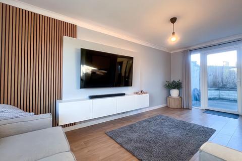 23 Heol Las, Pencoed, Bridgend, CF35 6YN