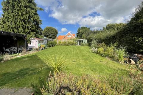 5 bedroom detached house for sale, Seamer Road, Scarborough