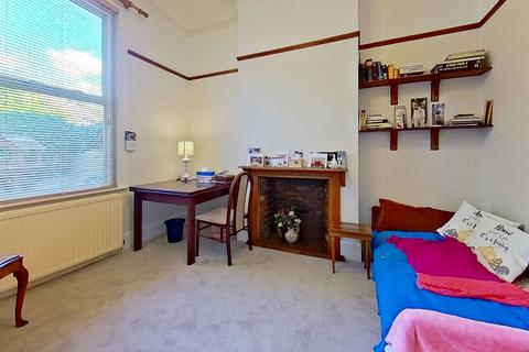 3 bedroom end of terrace house for sale, Court Road, Deal CT14