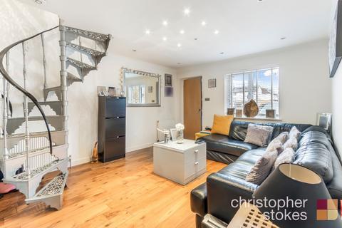 2 bedroom end of terrace house for sale, Jacksons Drive, Cheshunt, Waltham Cross, Hertfordshire, EN7 6HN