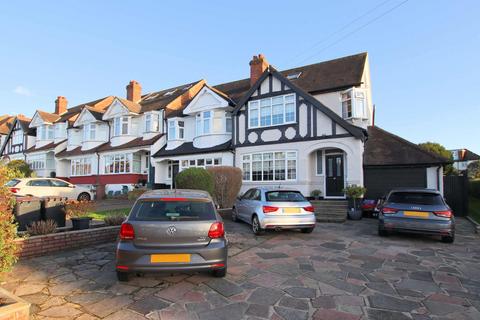 4 bedroom end of terrace house for sale, Langley Way, West Wickham, BR4