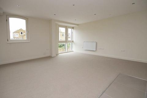 Studio to rent, Glentham Road, London SW13