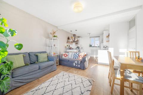 3 bedroom flat for sale, Stockwell Road, SW9