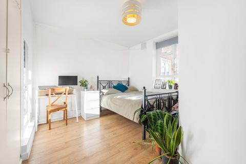 3 bedroom flat for sale, Stockwell Road, SW9