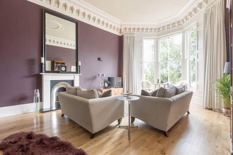 2 bedroom flat to rent, Bruntsfield Crescent, Edinburgh,