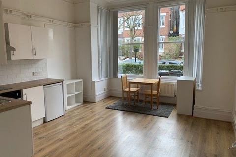 Studio to rent, Fawley Road, West Hampstead NW6