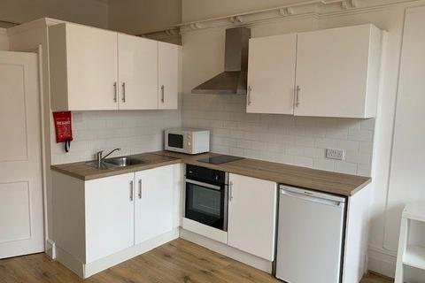 Studio to rent, Fawley Road, West Hampstead NW6