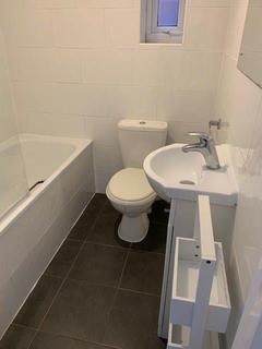 Studio to rent, Fawley Road, West Hampstead NW6