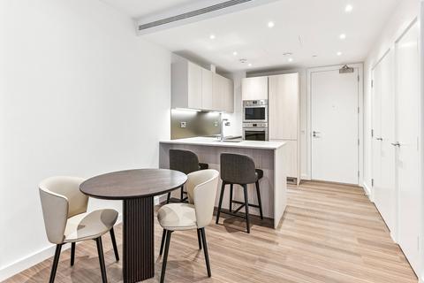 1 bedroom apartment to rent, Bloom West, Nine Elms Lane, SW11