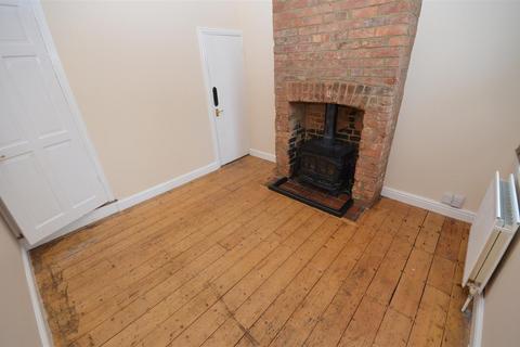 2 bedroom terraced house to rent, Cowper Street, Luton, LU1 3RZ