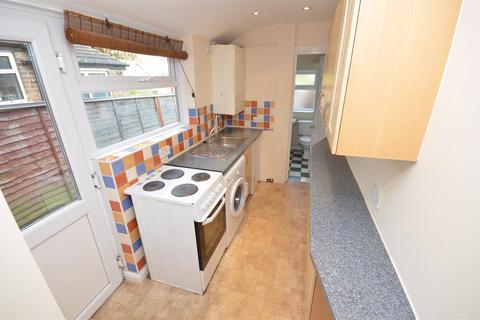 2 bedroom terraced house to rent, Cowper Street, Luton, LU1 3RZ