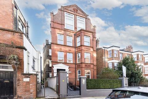 Studio to rent, Lithos Road, London NW3