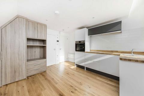 Studio to rent, Lithos Road, London NW3