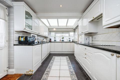 54 Edmonds Drive, Stevenage, SG2 9TH