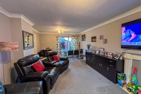 4 bedroom end of terrace house for sale, Newfields, Berwick-Upon-Tweed