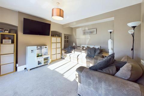 67 Cotteswold Road, Gloucester, GL4 6RH