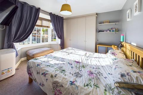 67 Cotteswold Road, Gloucester, GL4 6RH