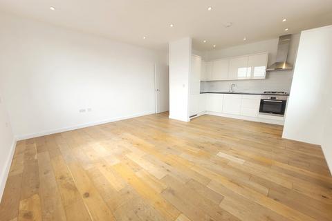 2 bedroom flat to rent, Edgware Road, London NW2