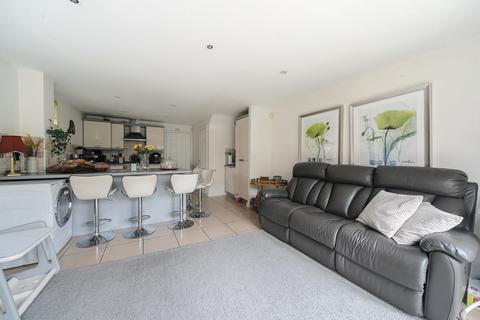 3 bedroom end of terrace house for sale, Thatcham Avenue Kingsway, Gloucester GL2