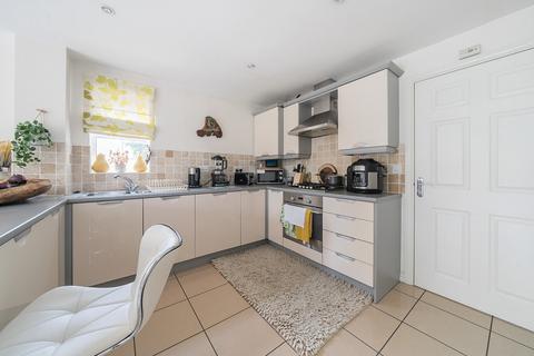 3 bedroom end of terrace house for sale, Thatcham Avenue Kingsway, Gloucester GL2