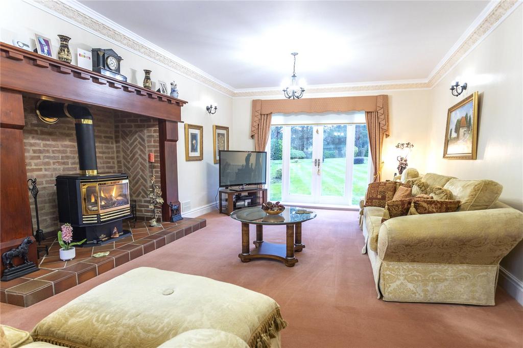 Formal Lounge