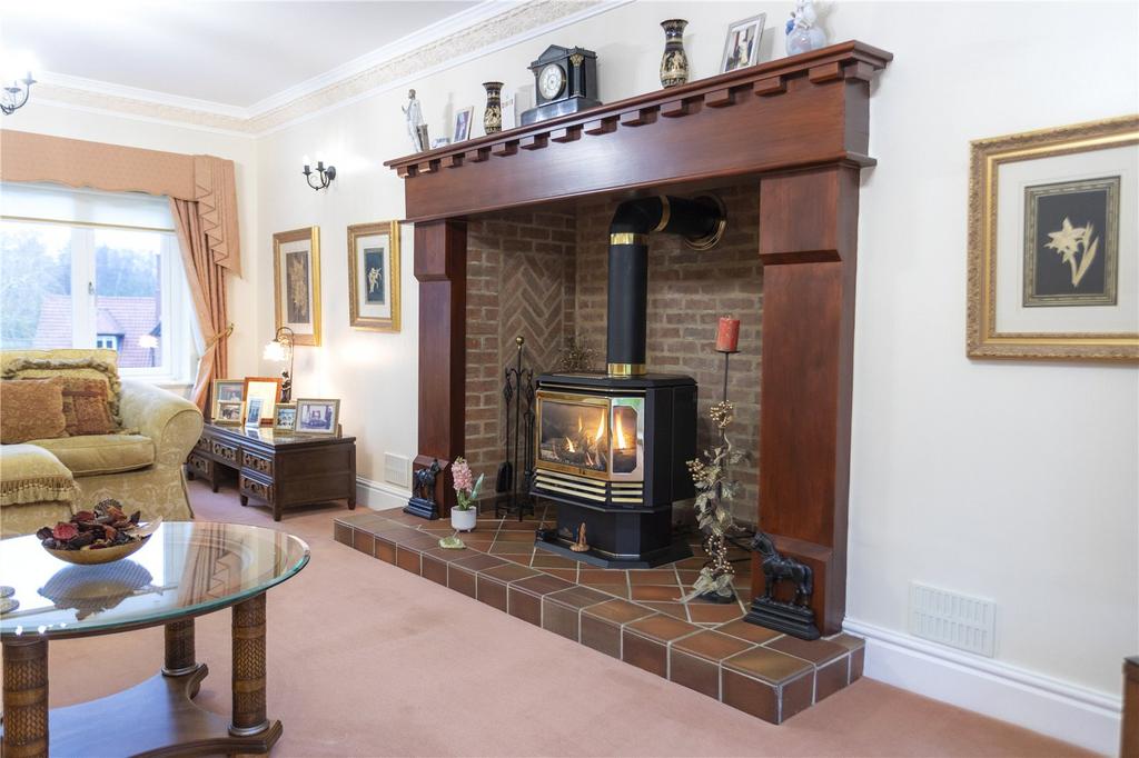 Formal Lounge