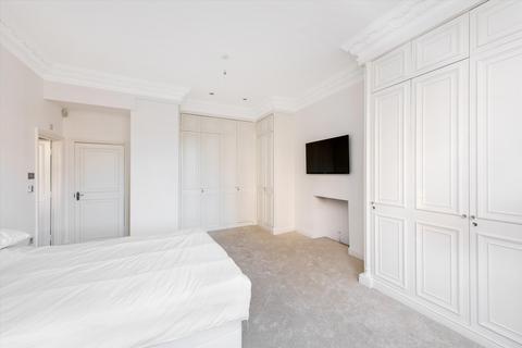 3 bedroom maisonette to rent, Abbey Road, London, NW8