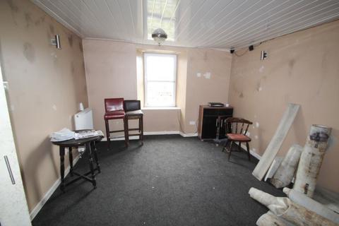 2 bedroom flat for sale, Main Street, Douglas ML11