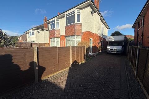 4 bedroom maisonette to rent, St Ledgers Road, Bournemouth, BH8